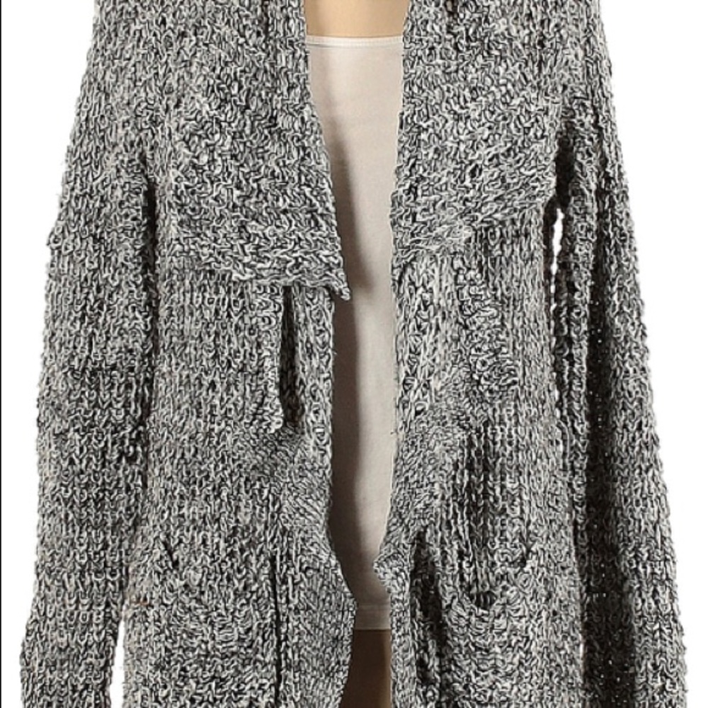 🖤🤍Black and White Cynthia Rowley Sweater🤍🖤